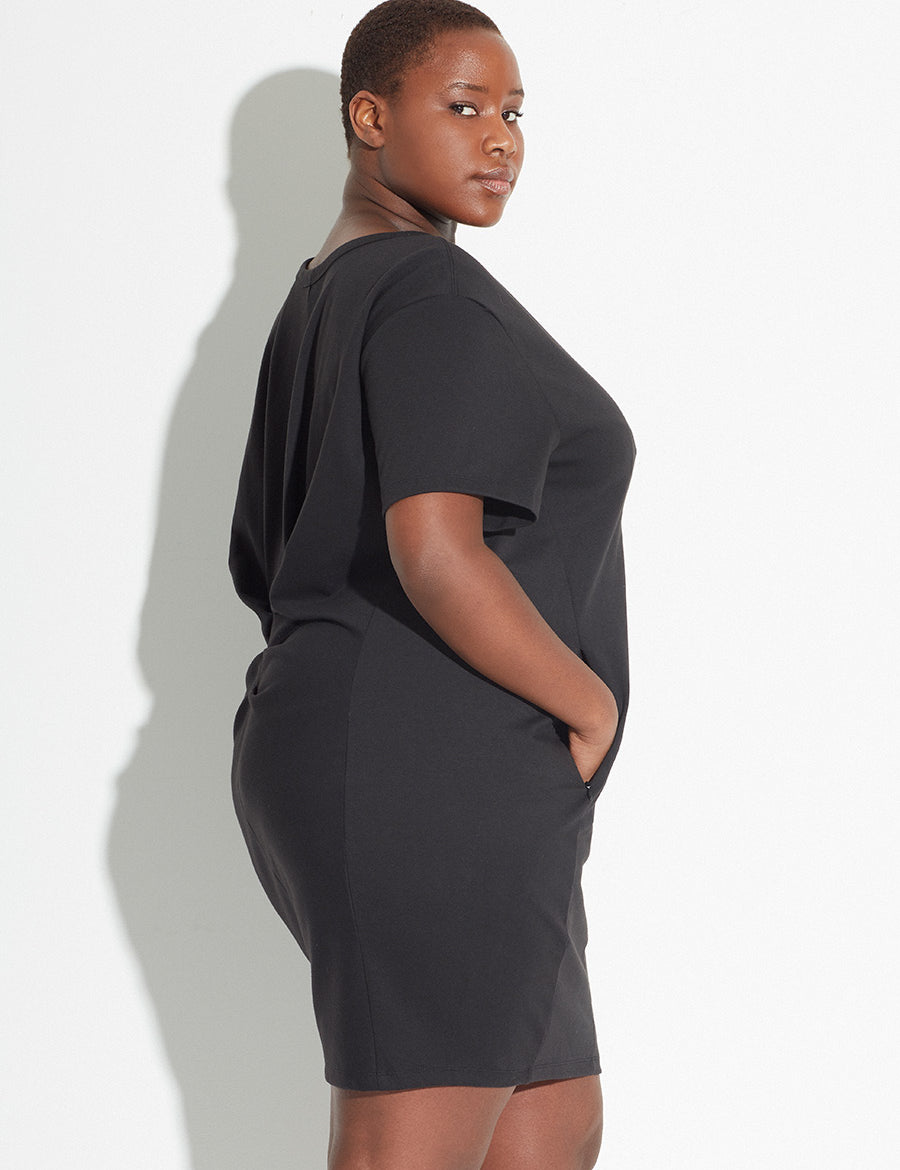 chic-LBD-comfy-plus-size-black-dress-outfit.jpg